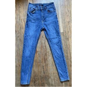 Boohoo Butt Shaper High Rise Skinny Jeans
Size 2